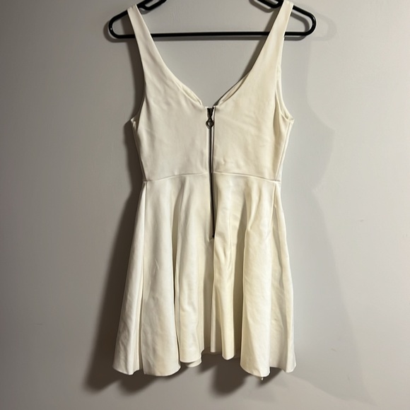 Kimchi Blue Urban Outfitters Heart Ocean Fit Flare Mini Dress in white • S Small - Picture 2 of 4